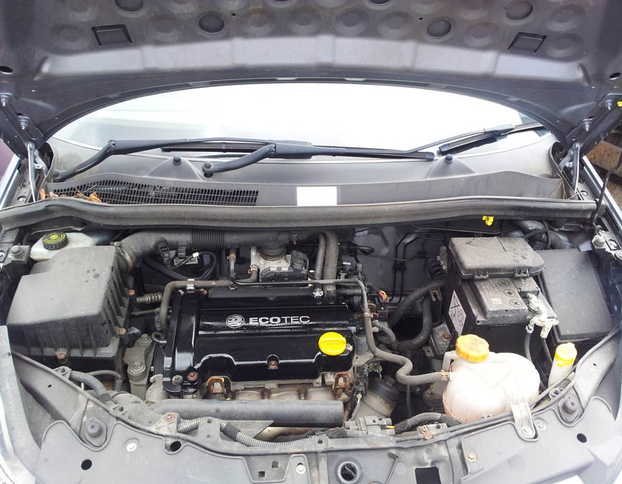 Vauxhall Corsa Design engine-mount